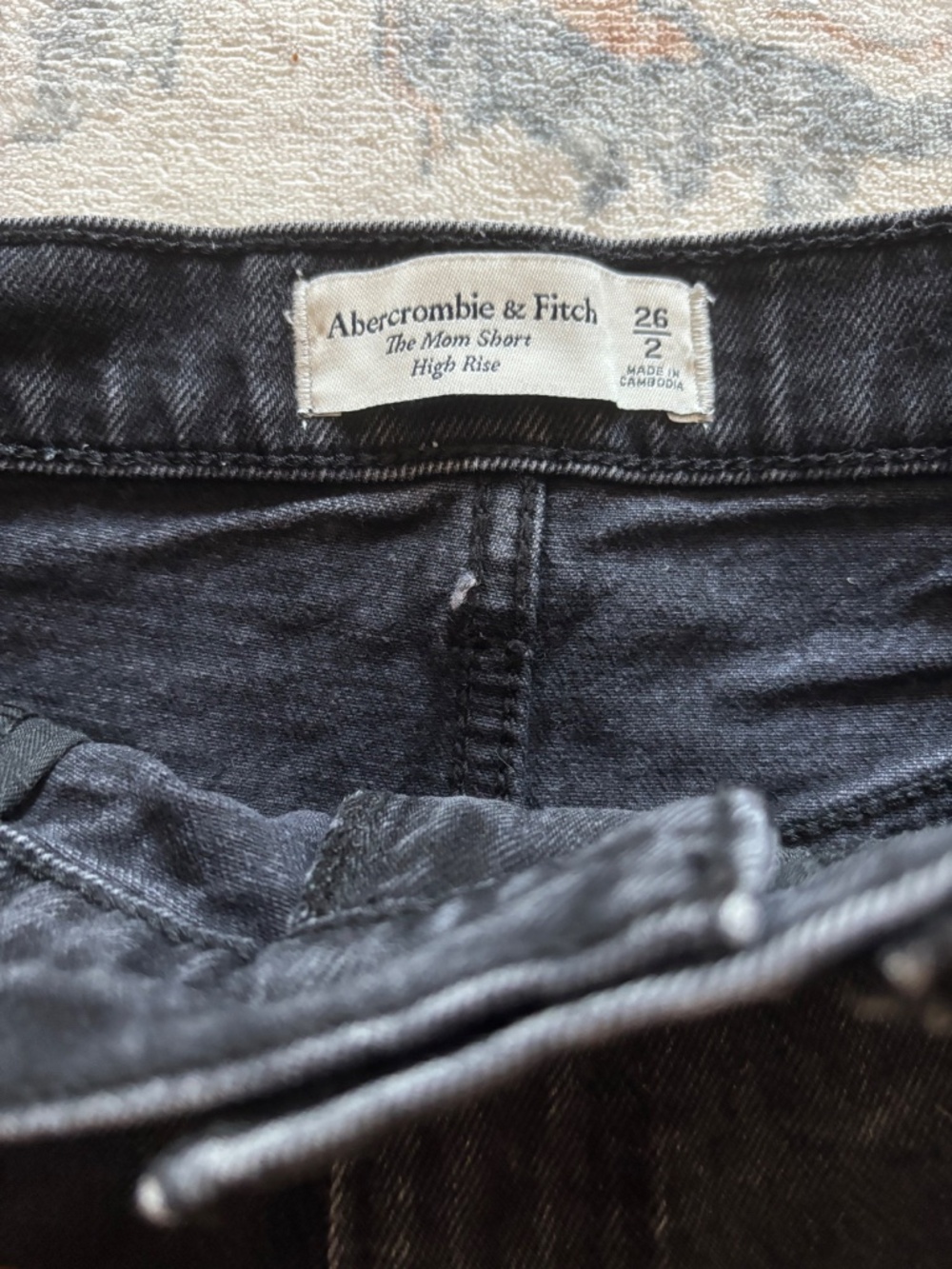 Like new shorts size 26 - Picture 2 of 4